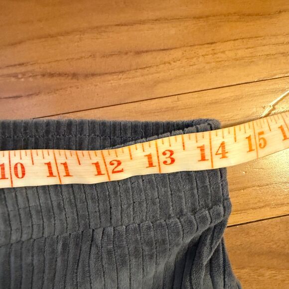 Women Aerie Ribbed Velvet Pull On Flare Pants in Silver Gray Size Medium Long - Picture 4 of 9